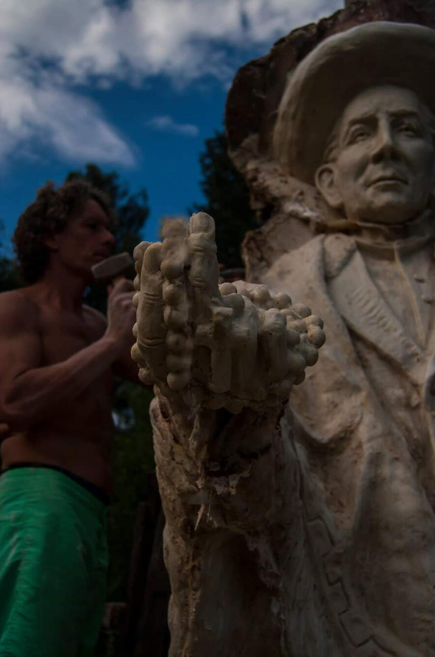 Monumento a BROCHERO en proceso