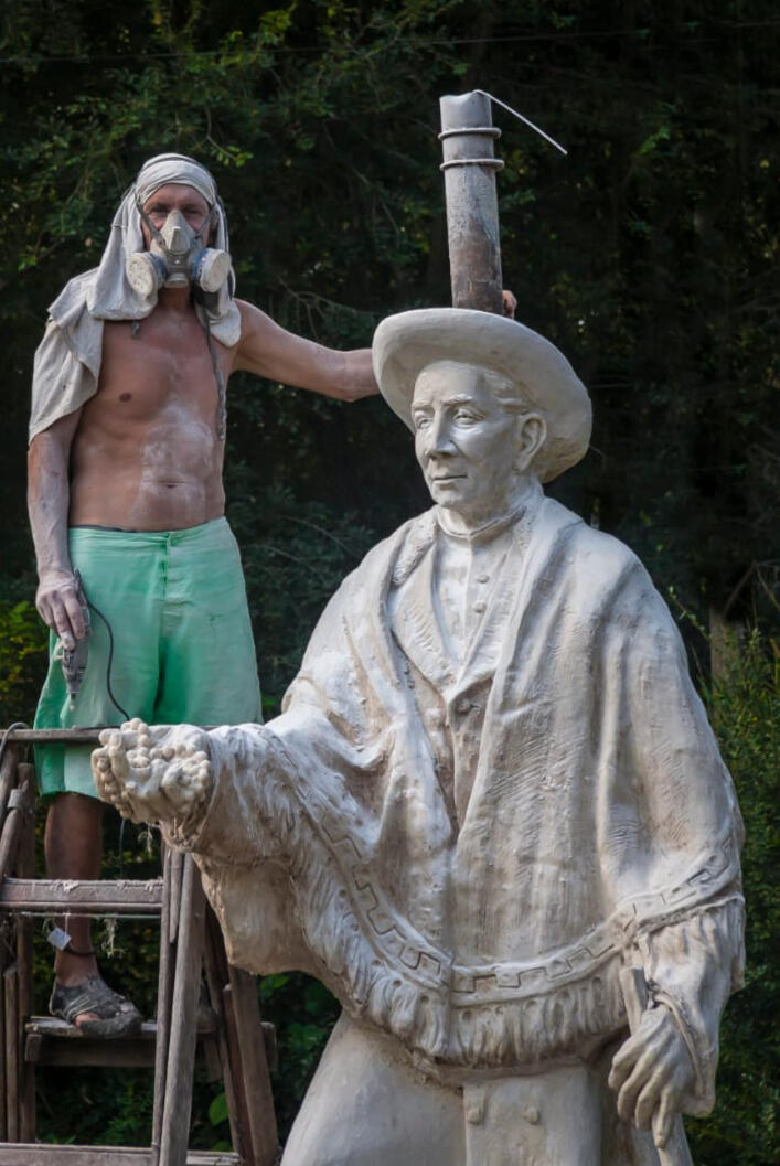 BROCHERO MONUMENTAL EN PROCESO